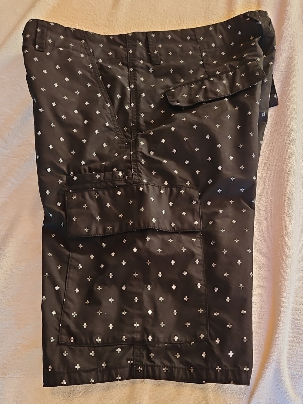 LRG Black Cargo Shorts w/ White Cross Pattern - Mens 32